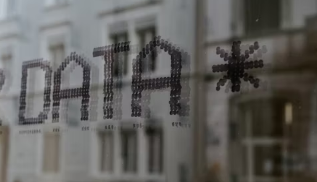 绩效 OKR 跟 KPI 有什么区别？从目标设定到落地全维度对比