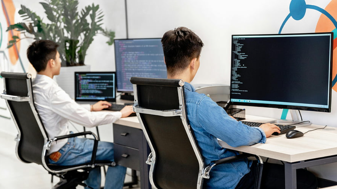 告别人工筛选疲劳！企业高效处理千份简历的秘密，藏在这些方法里